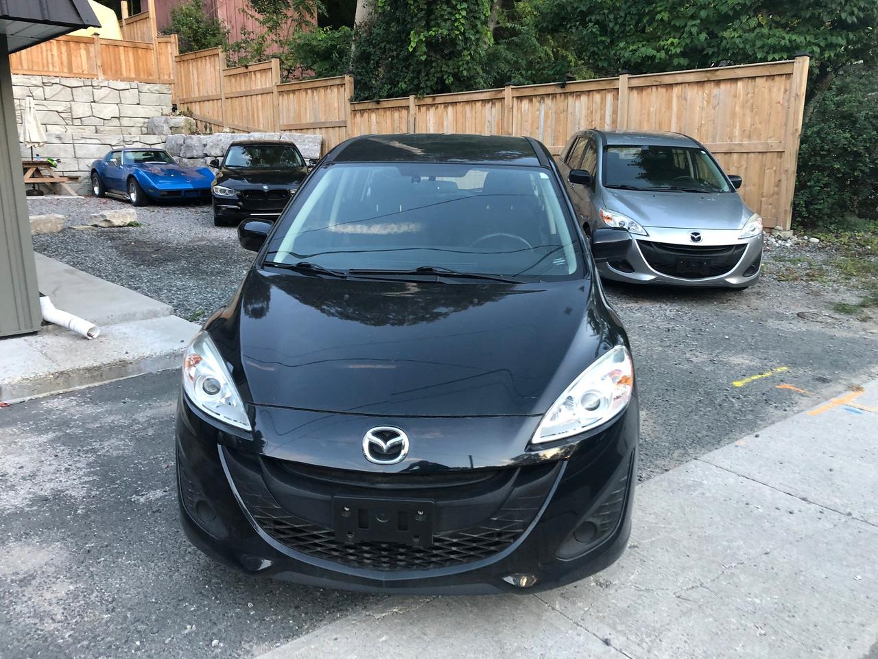 2017 Mazda MAZDA5 GS - Photo #2
