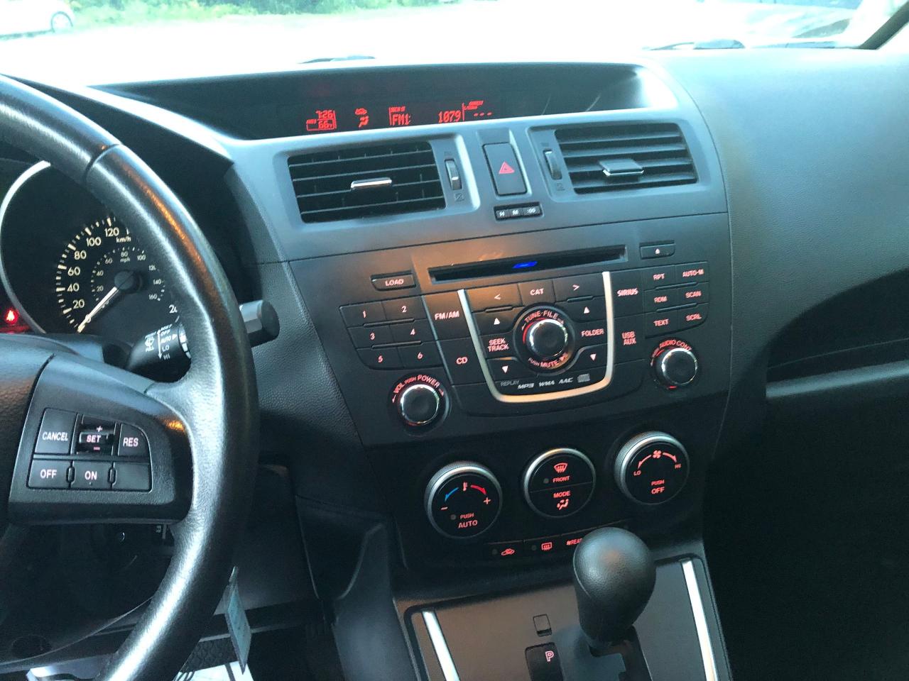 2015 Mazda MAZDA5 GS - Photo #12