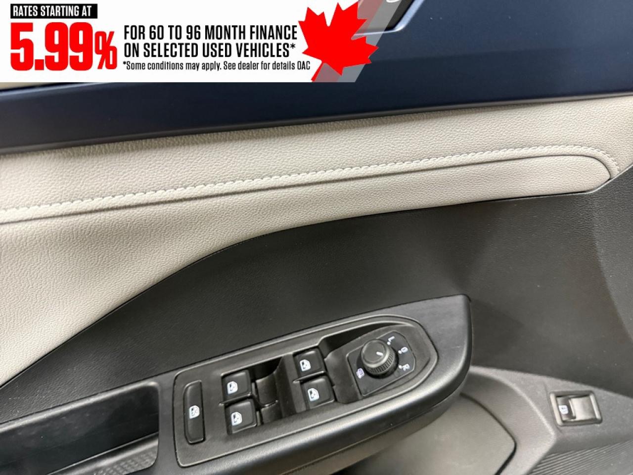 2024 Volkswagen Taos Comfortline 4Motion Photo