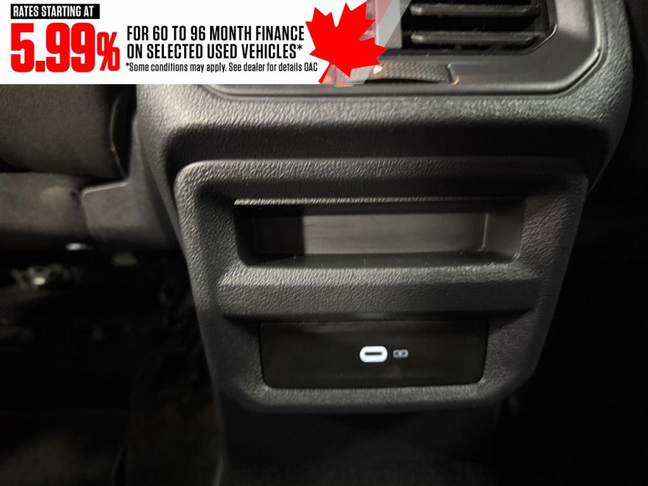 2024 Volkswagen Taos Comfortline 4Motion Photo