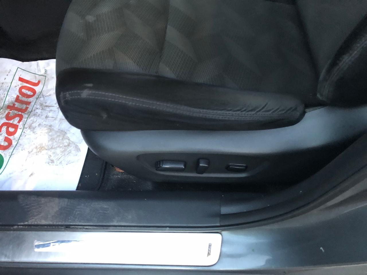2015 Nissan Rogue SV ALL WHEEL DRIVE - Photo #13