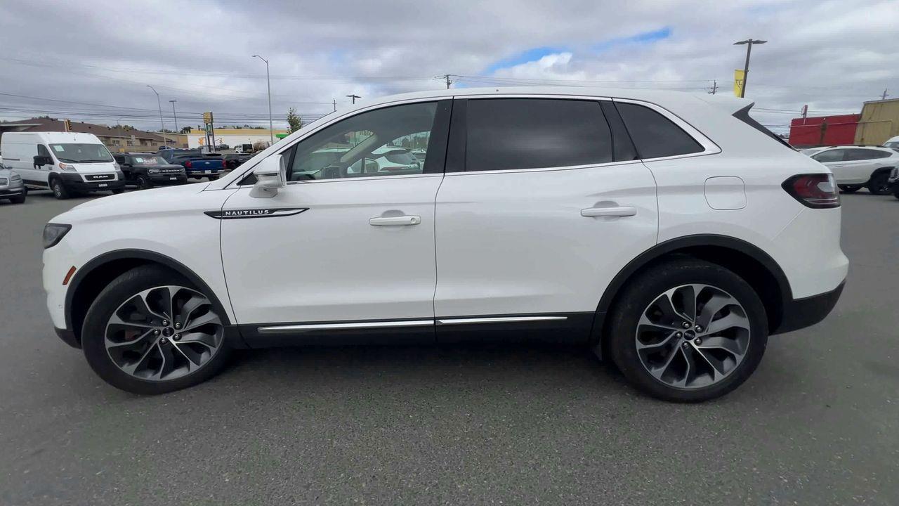2022 Lincoln Nautilus Reserve AWD, MOONROOF, LEATHER SEATS, NAV, SIRIUS XM, CRUISE CONTROL!! Photo4