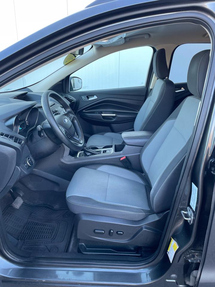 2018 Ford Escape SE Photo