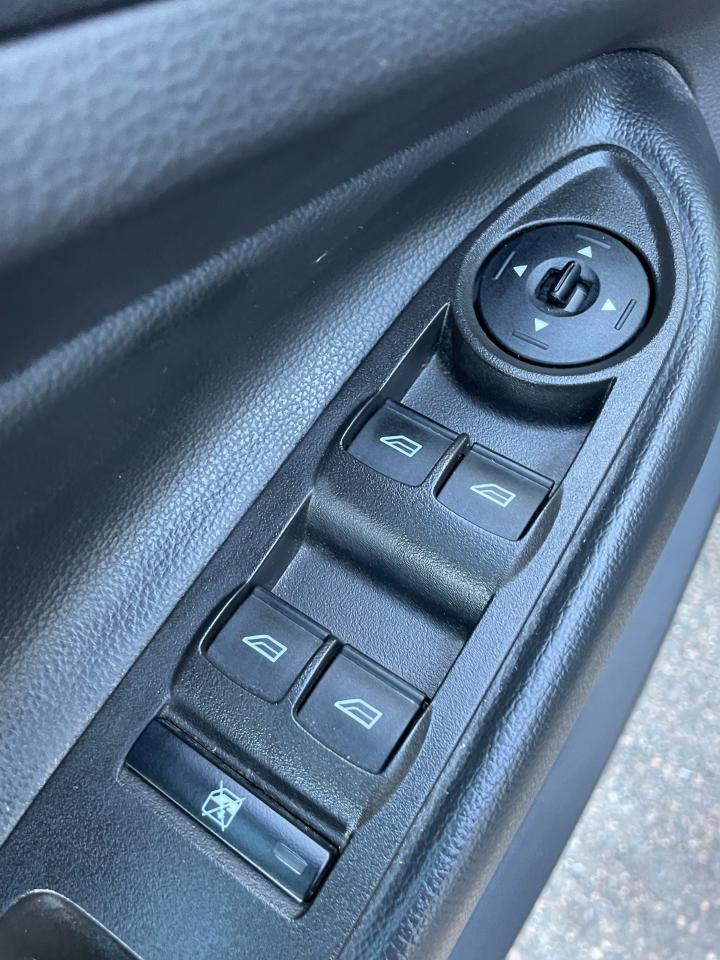 2018 Ford Escape SE Photo