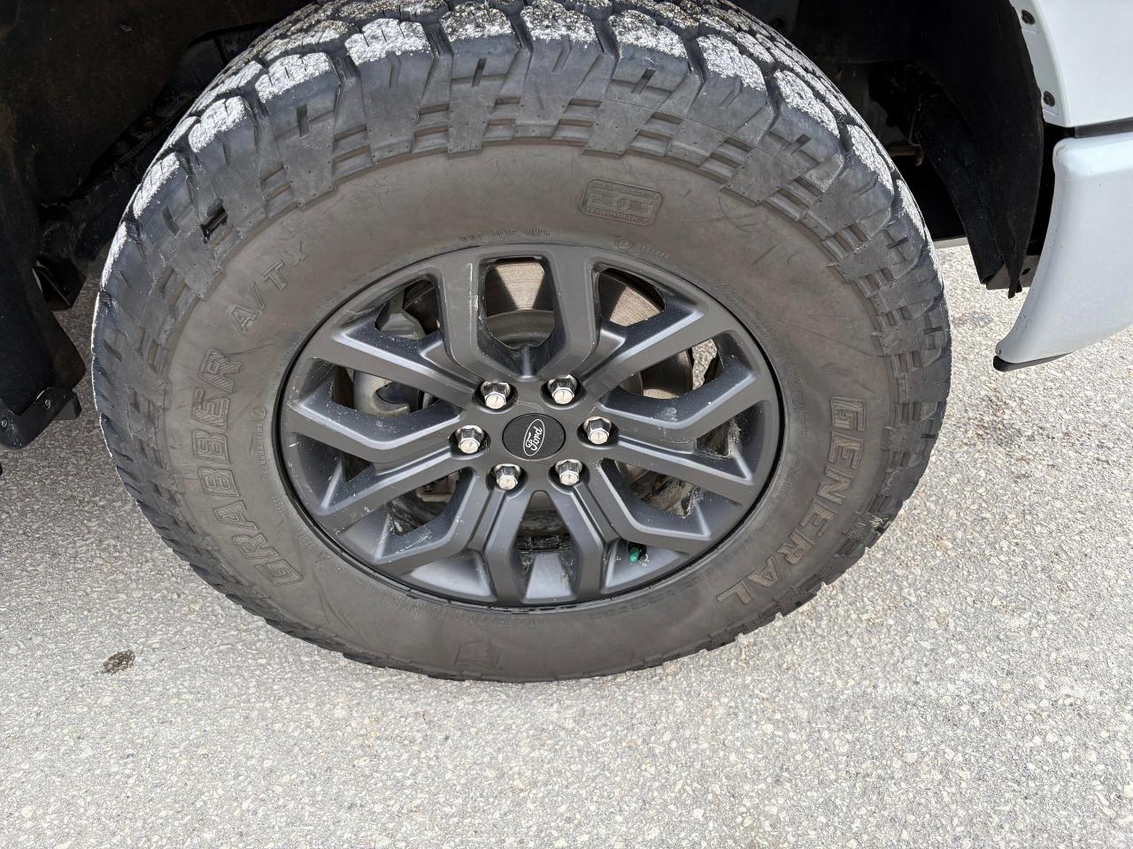 2023 Ford F-150 CREW CAB PICKUP Photo5