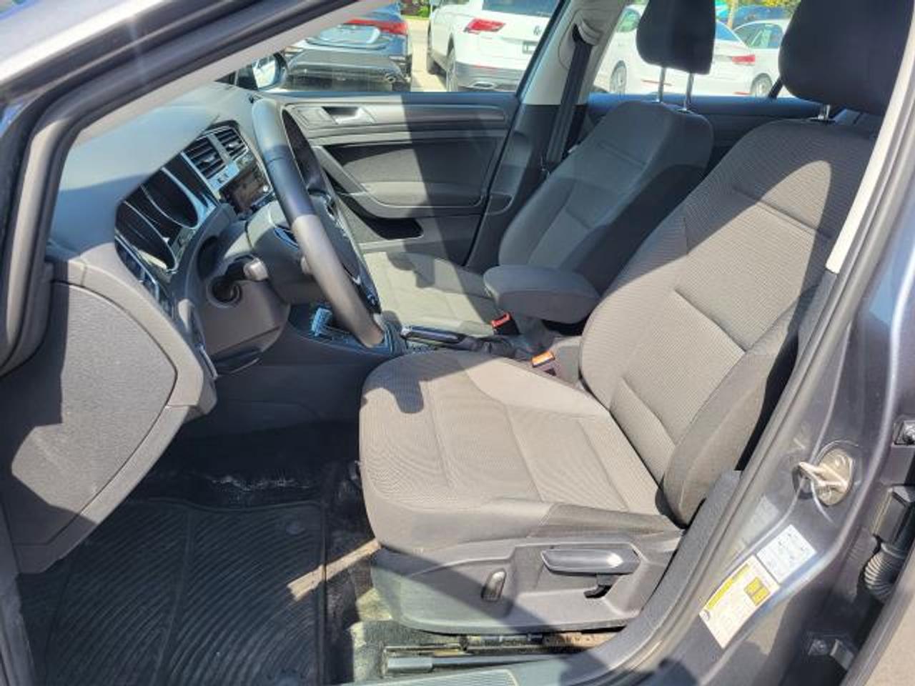 2021 Volkswagen Golf COMFORTLINE Photo