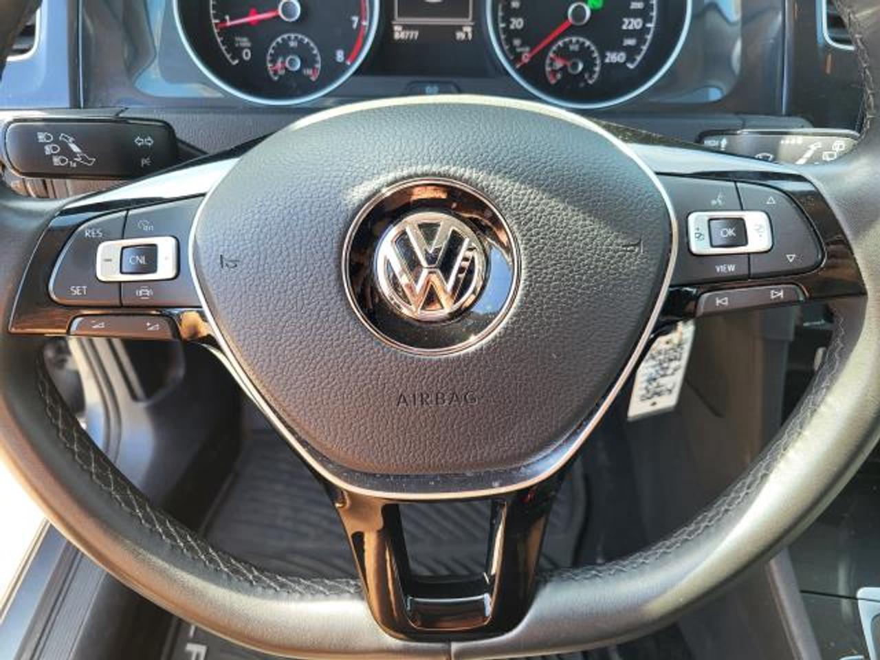 2021 Volkswagen Golf COMFORTLINE Photo