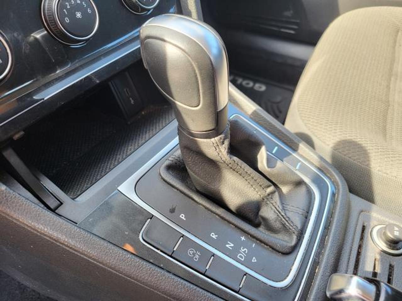 2021 Volkswagen Golf COMFORTLINE Photo