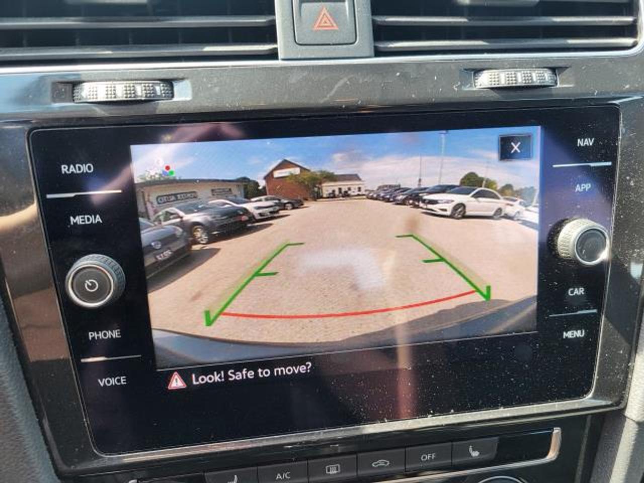 2021 Volkswagen Golf COMFORTLINE Photo