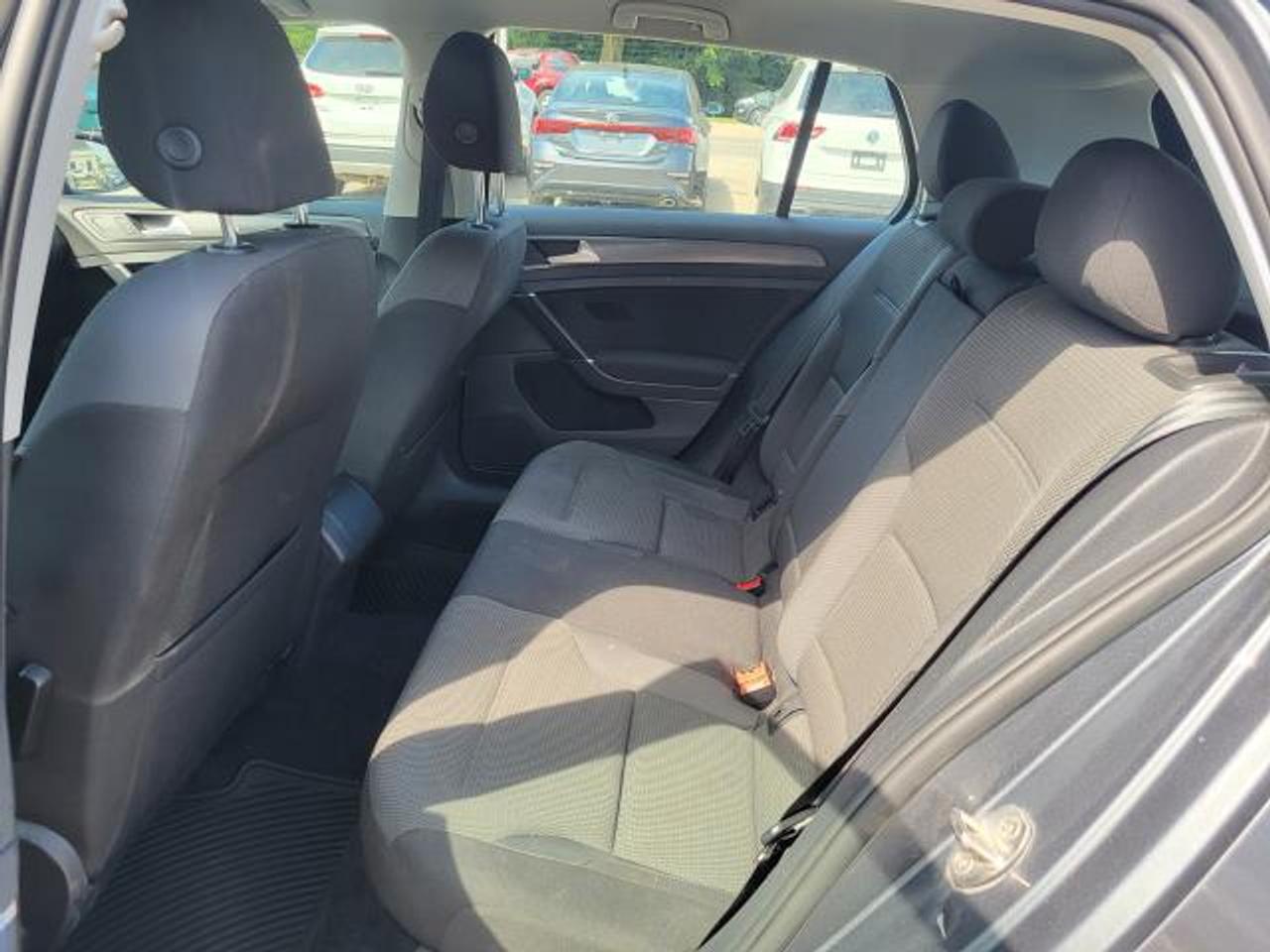 2021 Volkswagen Golf COMFORTLINE Photo