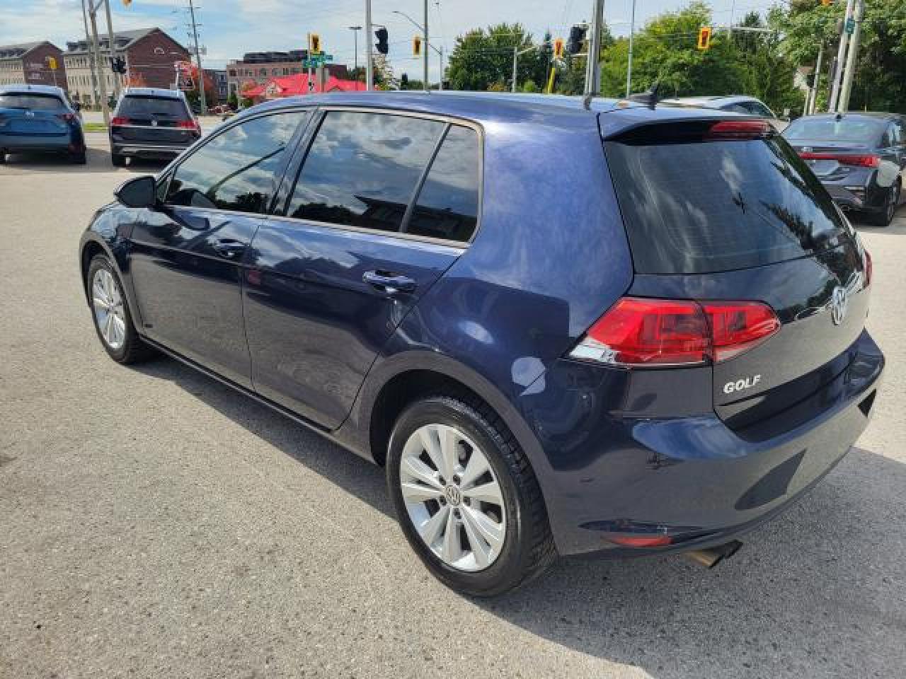 2017 Volkswagen Golf COMFORTLINE Photo25