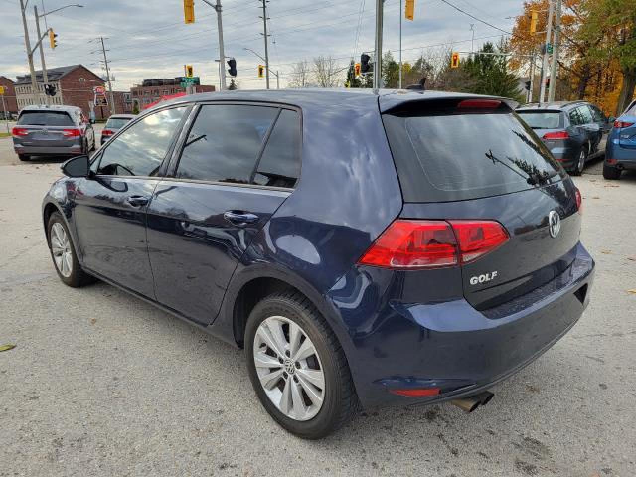 2017 Volkswagen Golf COMFORTLINE Photo4