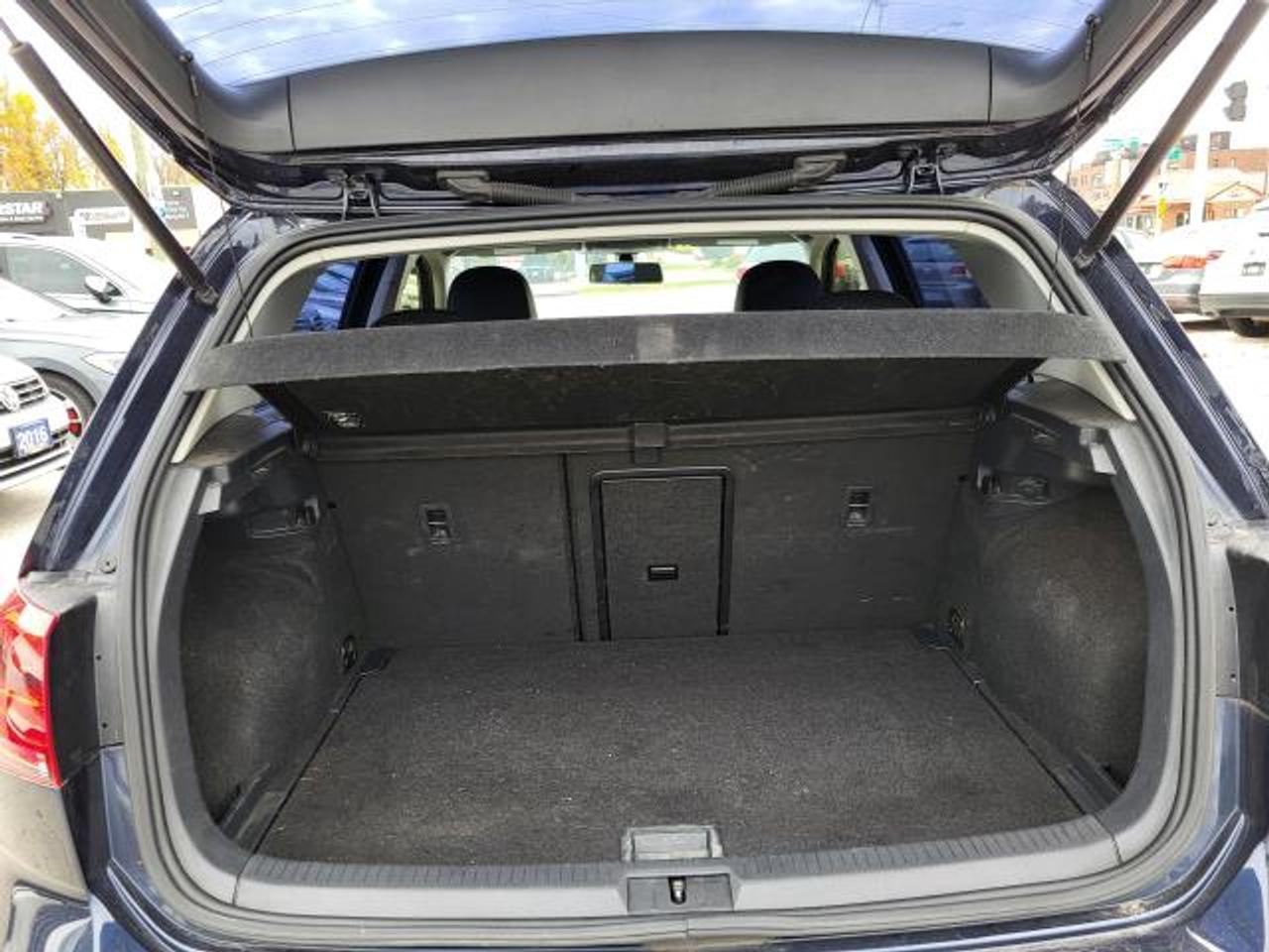 2017 Volkswagen Golf COMFORTLINE Photo