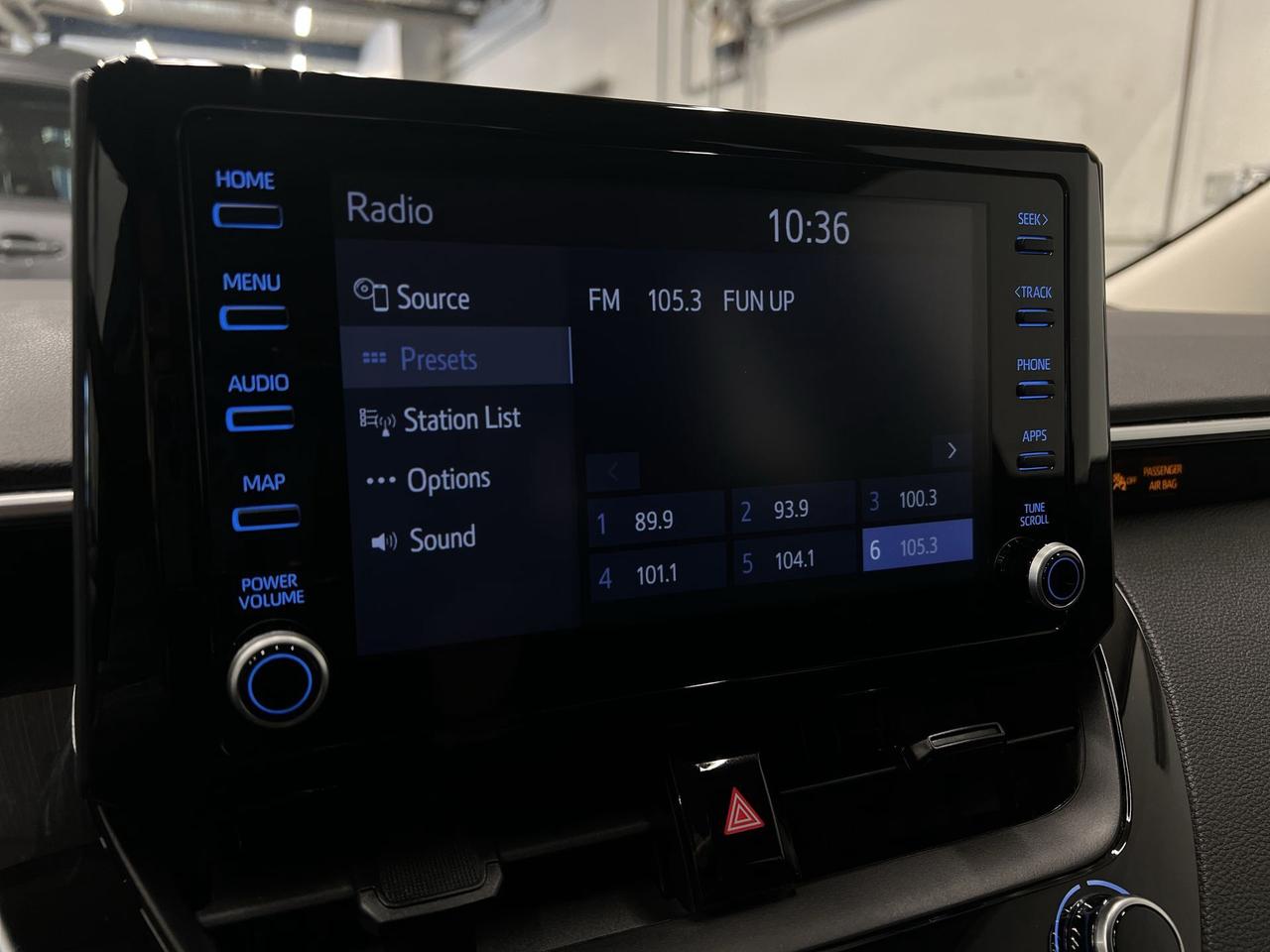 2022 Toyota Corolla LE UPGRADE |SUNROOF | ALLOYS | CARPLAY | HTD SEATS Photo