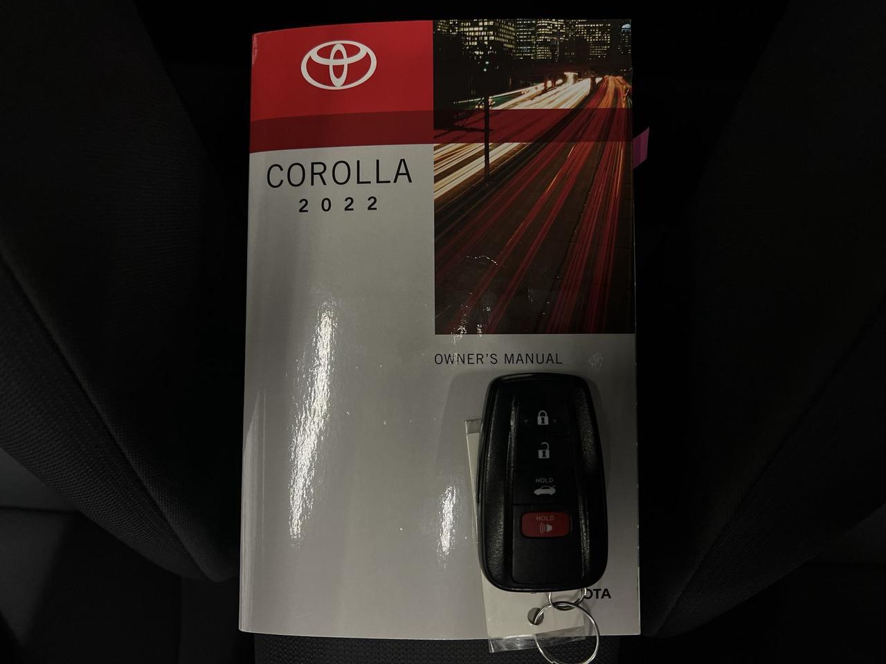 2022 Toyota Corolla LE UPGRADE |SUNROOF | ALLOYS | CARPLAY | HTD SEATS Photo