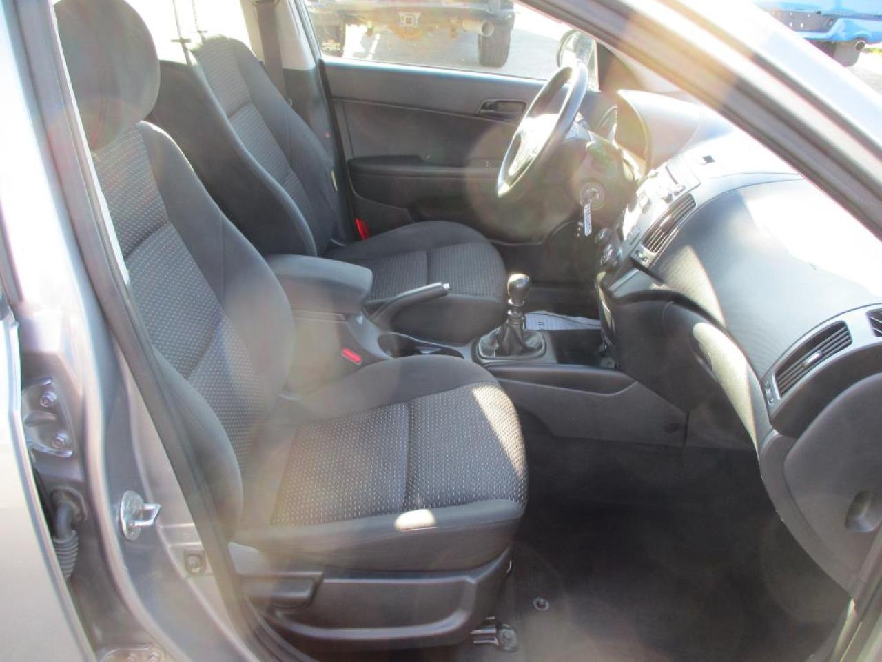 2012 Hyundai Elantra Touring GLS HATCHBACK - Photo #11