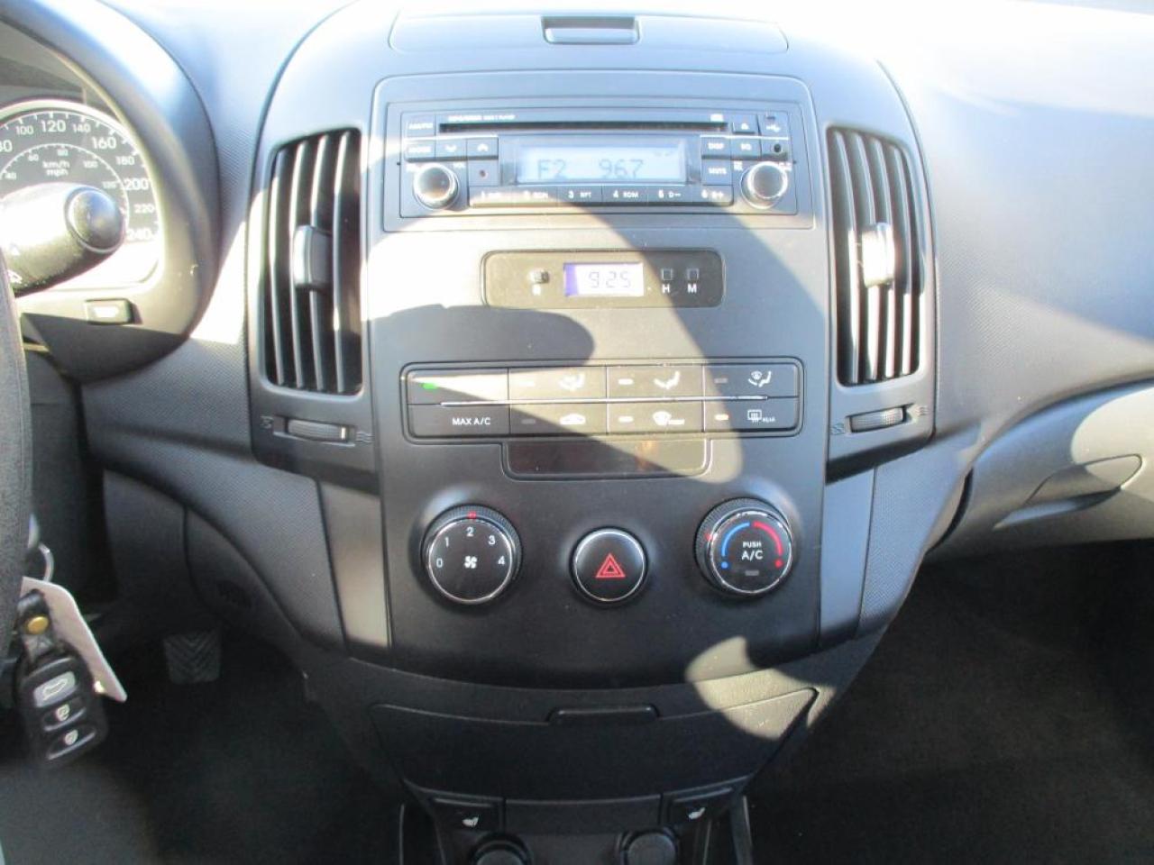 2012 Hyundai Elantra Touring GLS HATCHBACK - Photo #16