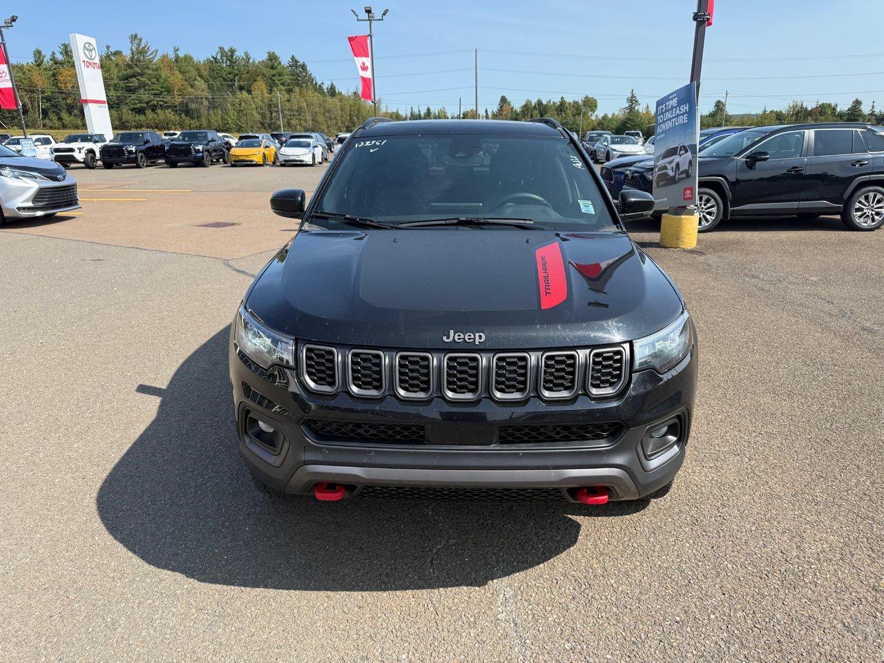 2024 Jeep Compass Trailhawk Photo1