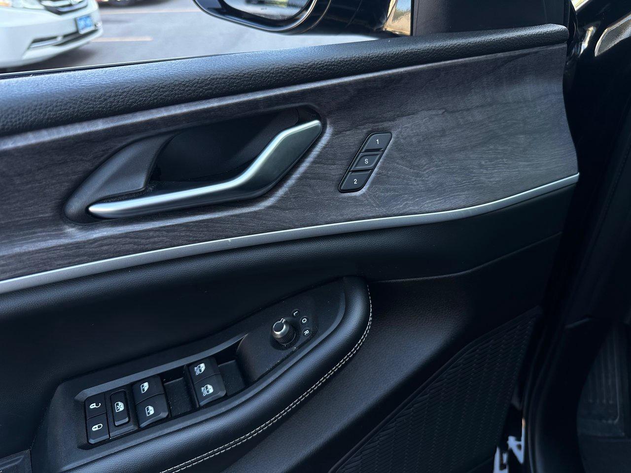 2023 Jeep Grand Cherokee L Limited Photo