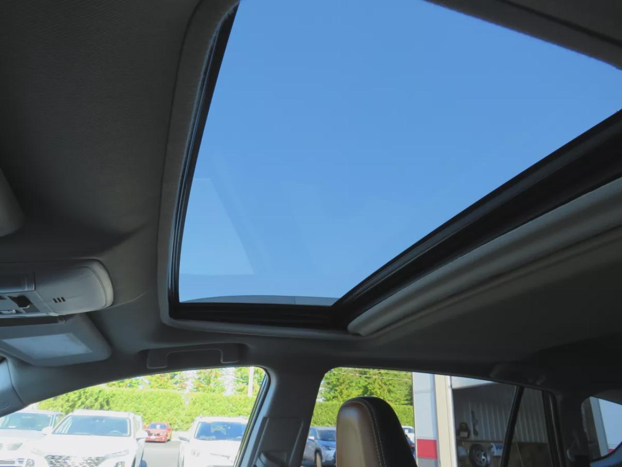 2018 Toyota RAV4 Limited (**CLEAN TITLE/NO ACCIDENTS!!**SAFETY/CERTIFIED!!**AWD**ALLOY RIMS**TWO-TONE LEATHER**SUNROOF**NAVIGATION**REVERSE CAMERA**DUAL CLIMATE CONTROL**ECO AND SPORT MODE**HEATED SEATS/STEERING WHEEL**LANE ASSIST**AWD LOCK**PUSH BUTTON START**DIGITAL TOU Photo