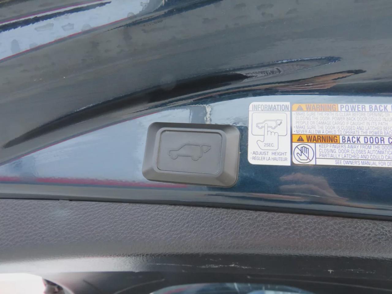 2018 Toyota RAV4 Limited (**CLEAN TITLE/NO ACCIDENTS!!**SAFETY/CERTIFIED!!**AWD**ALLOY RIMS**TWO-TONE LEATHER**SUNROOF**NAVIGATION**REVERSE CAMERA**DUAL CLIMATE CONTROL**ECO AND SPORT MODE**HEATED SEATS/STEERING WHEEL**LANE ASSIST**AWD LOCK**PUSH BUTTON START**DIGITAL TOU Photo