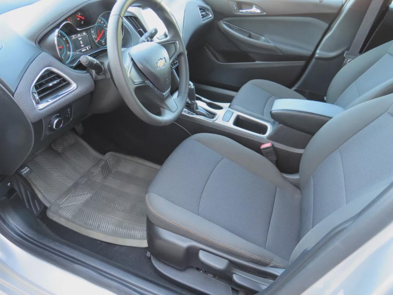 2017 Chevrolet Cruze LS (**VERY LOW KM!!**ONE OWNER!!**CLEAN TITLE/NO ACCIDENTS!!**SAFETY/CERTIFIED!!**AUTOMATIC**A/C**POWER DOORS/LOOCKS**REVERSE CAMERA** DIGITAL TOUCHSCREEN**CRUISE CONTROL**BLUETOOTH**) Photo