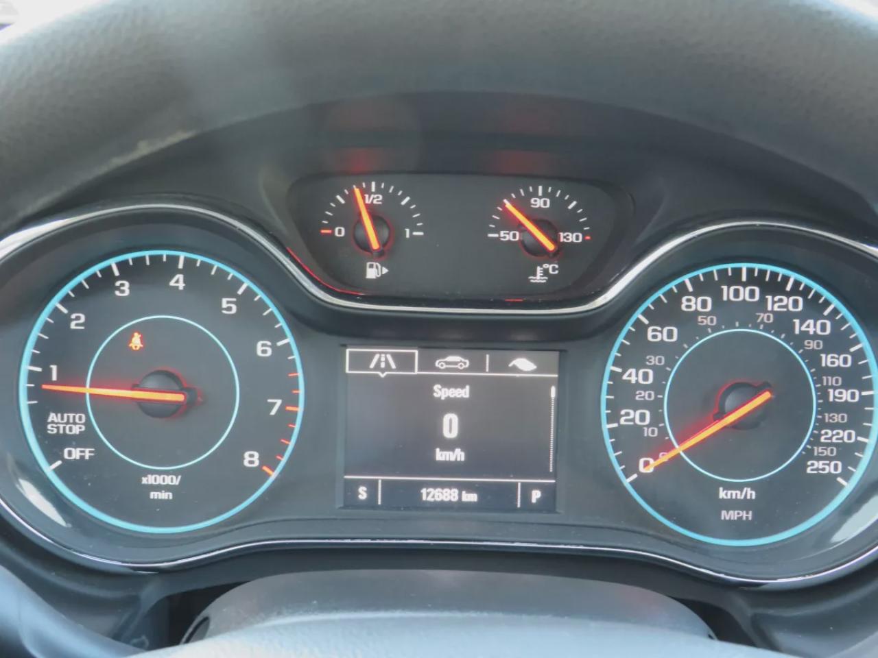 2017 Chevrolet Cruze LS (**VERY LOW KM!!**ONE OWNER!!**CLEAN TITLE/NO ACCIDENTS!!**SAFETY/CERTIFIED!!**AUTOMATIC**A/C**POWER DOORS/LOOCKS**REVERSE CAMERA** DIGITAL TOUCHSCREEN**CRUISE CONTROL**BLUETOOTH**) Photo