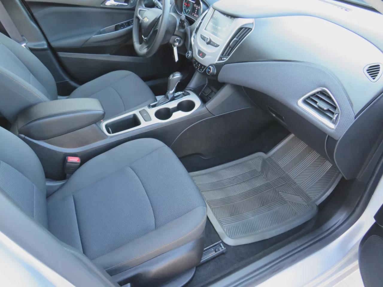 2017 Chevrolet Cruze LS (**VERY LOW KM!!**ONE OWNER!!**CLEAN TITLE/NO ACCIDENTS!!**SAFETY/CERTIFIED!!**AUTOMATIC**A/C**POWER DOORS/LOOCKS**REVERSE CAMERA** DIGITAL TOUCHSCREEN**CRUISE CONTROL**BLUETOOTH**) Photo