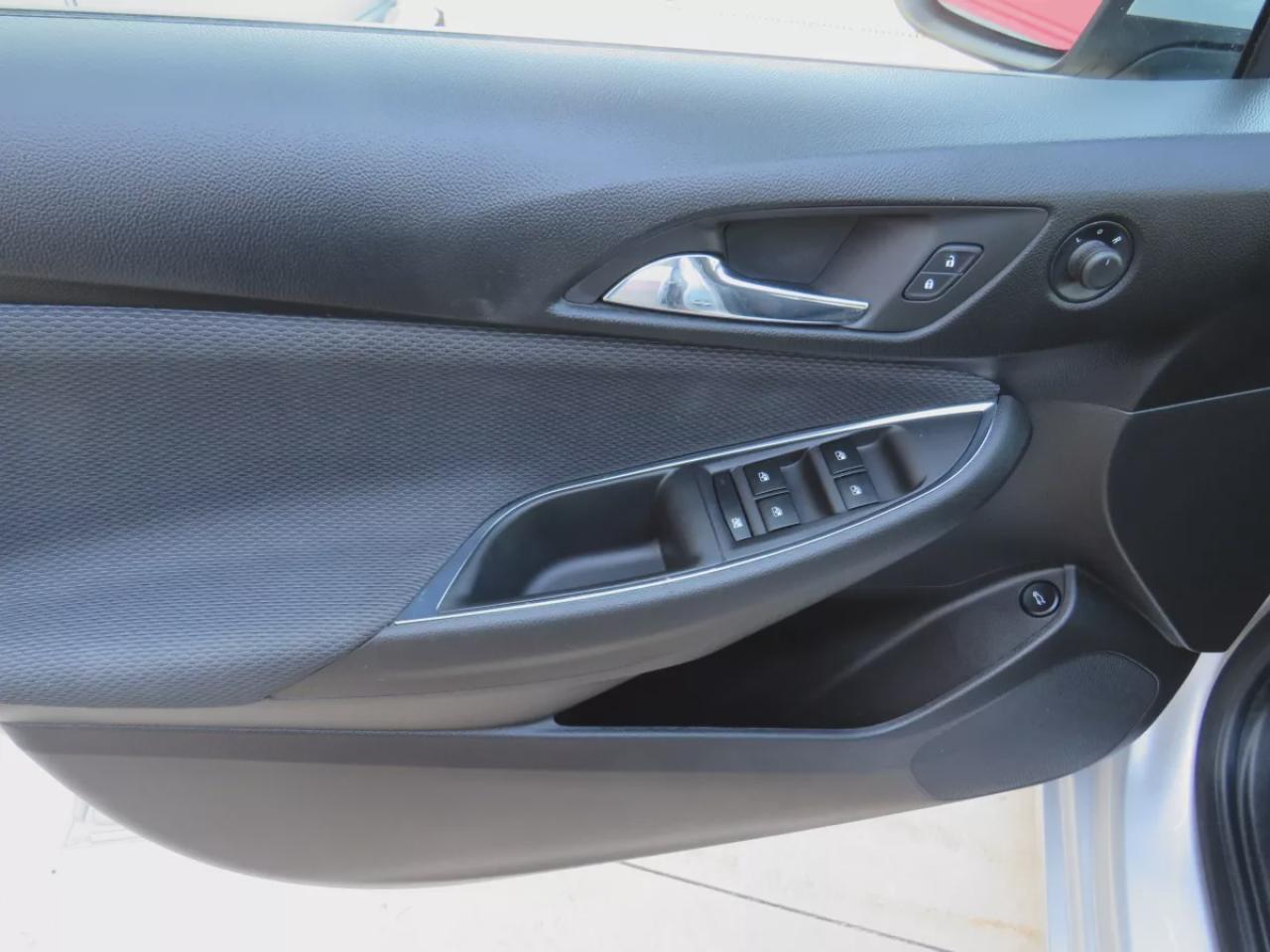 2017 Chevrolet Cruze LS (**VERY LOW KM!!**ONE OWNER!!**CLEAN TITLE/NO ACCIDENTS!!**SAFETY/CERTIFIED!!**AUTOMATIC**A/C**POWER DOORS/LOOCKS**REVERSE CAMERA** DIGITAL TOUCHSCREEN**CRUISE CONTROL**BLUETOOTH**) Photo