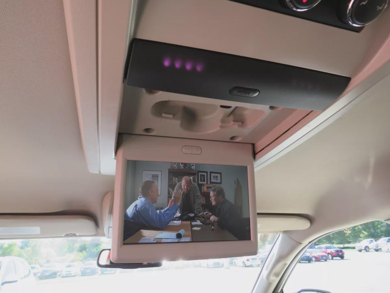 2019 Dodge Grand Caravan SXT (**SAFETY/CERTIFIED!!**7 PASSENGER!!**DVD ENTERTAINMENT SYSTEM!!**TINTS**ALLOY RIMS**STOW&GO SEATING**DIGITAL TOUCHSCREEN**REVERSE CAMERA**AUX**BLUETOOTH**CRUISE CONTROL**) Photo