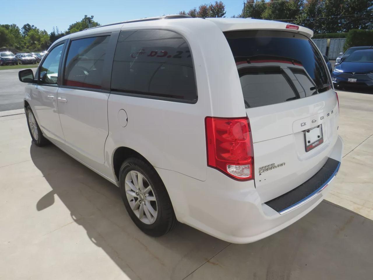2019 Dodge Grand Caravan SXT  | Safety Certified | 7 Passenger | DVD Entertainment System | Tints | Alloy Rims | Stow&Go Seating | Digital Touchscreen | Reverse Camera | AUX | Bluetooth | Cruise Control Photo