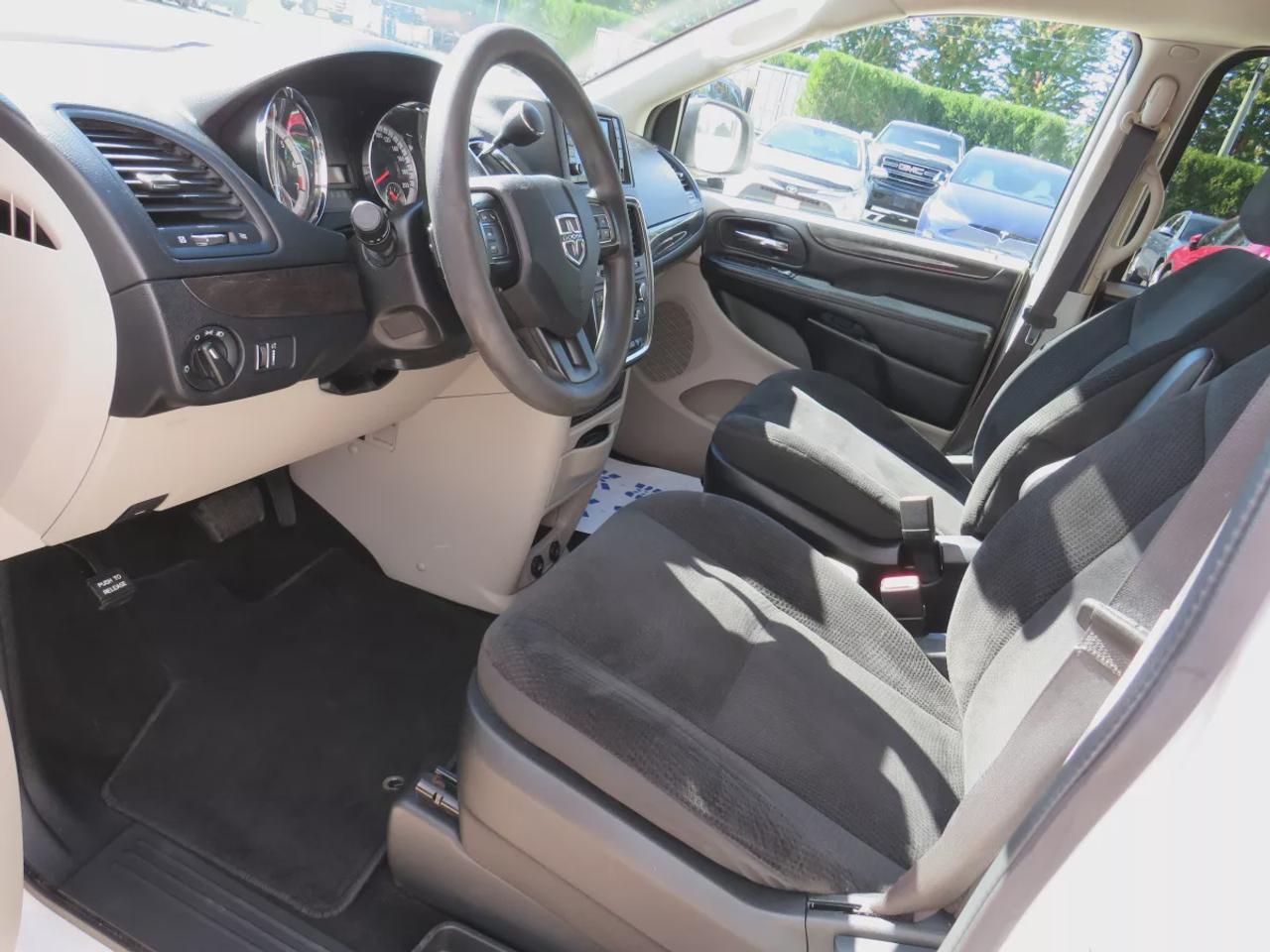 2019 Dodge Grand Caravan SXT  | Safety Certified | 7 Passenger | DVD Entertainment System | Tints | Alloy Rims | Stow&Go Seating | Digital Touchscreen | Reverse Camera | AUX | Bluetooth | Cruise Control Photo