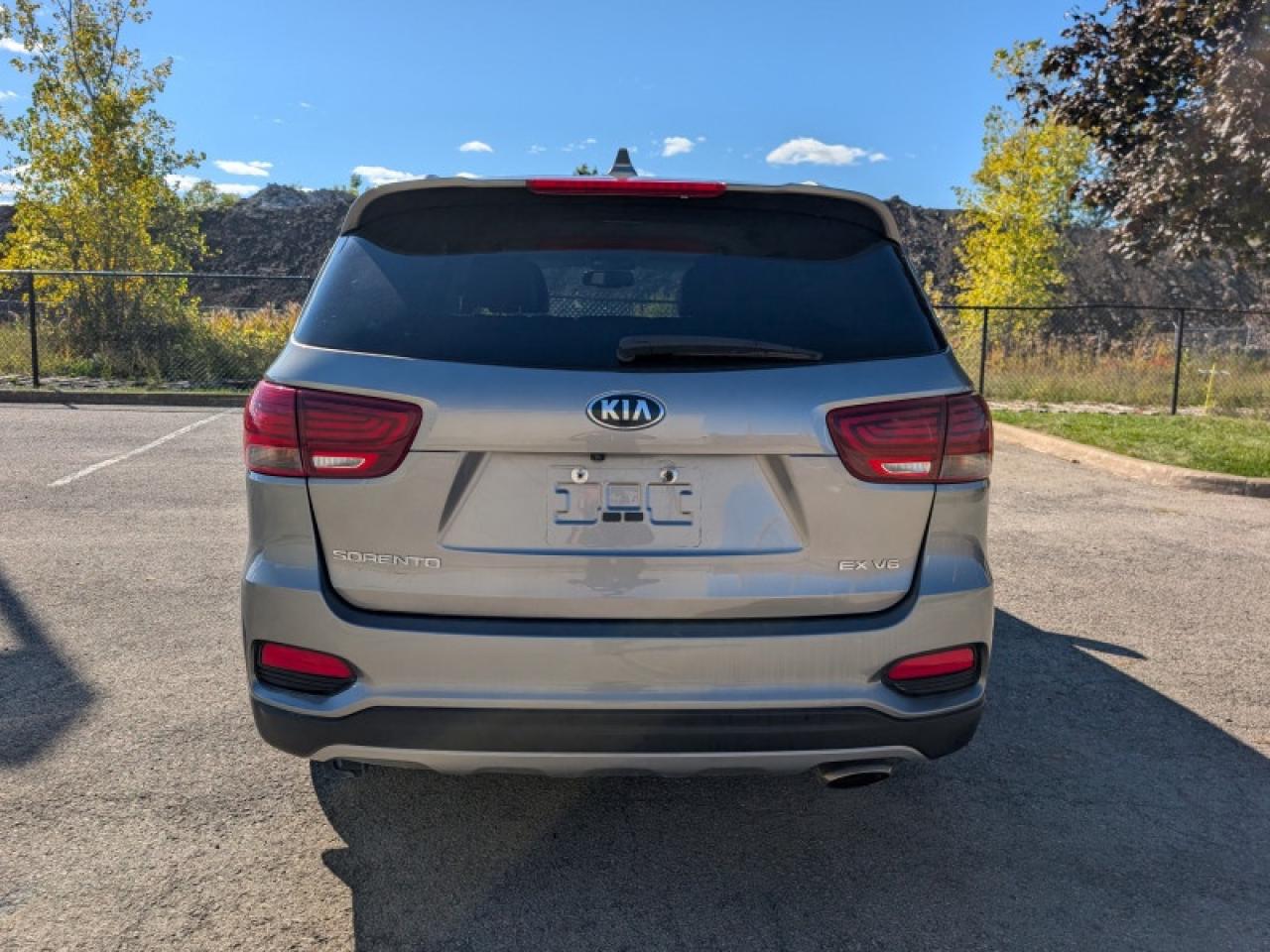 2019 Kia Sorento EX  **V6 ENGINE - 7 PASSENGER** Photo3