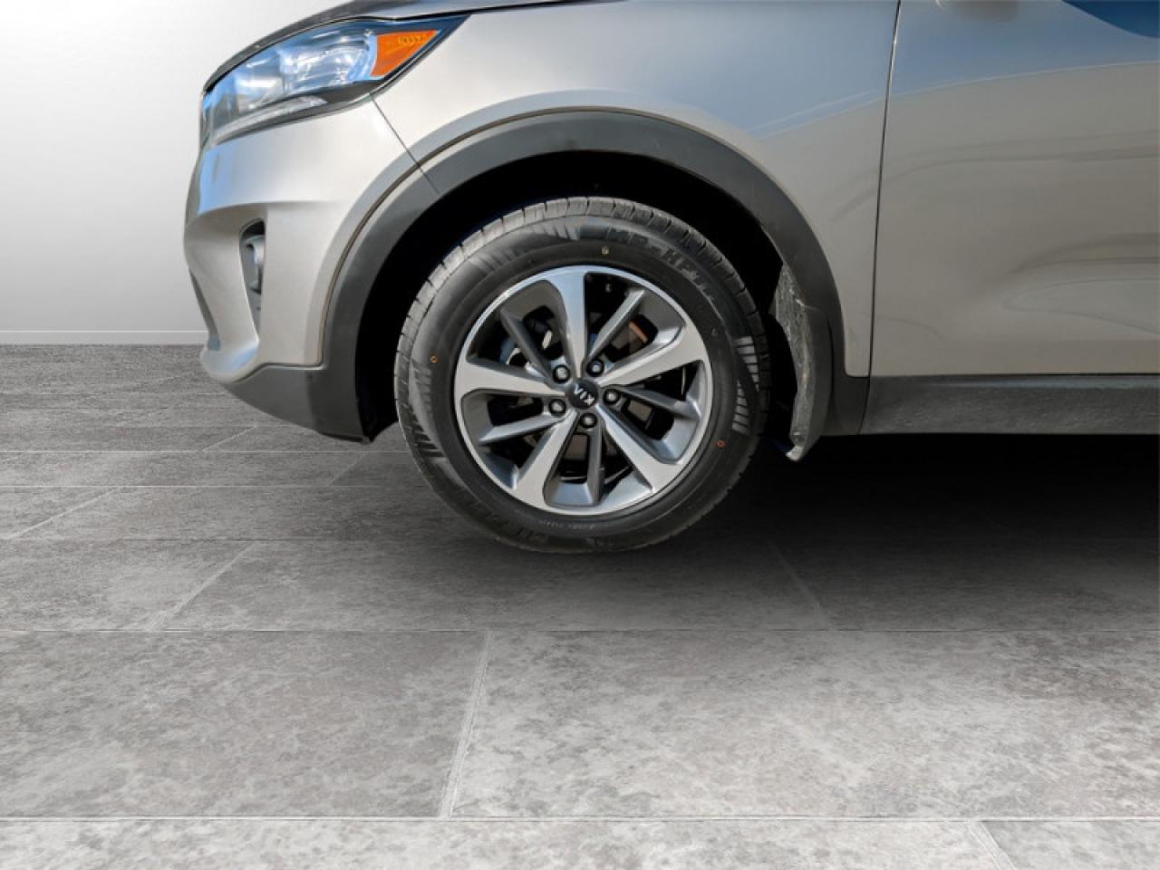 2019 Kia Sorento EX  **V6 ENGINE - 7 PASSENGER** Photo