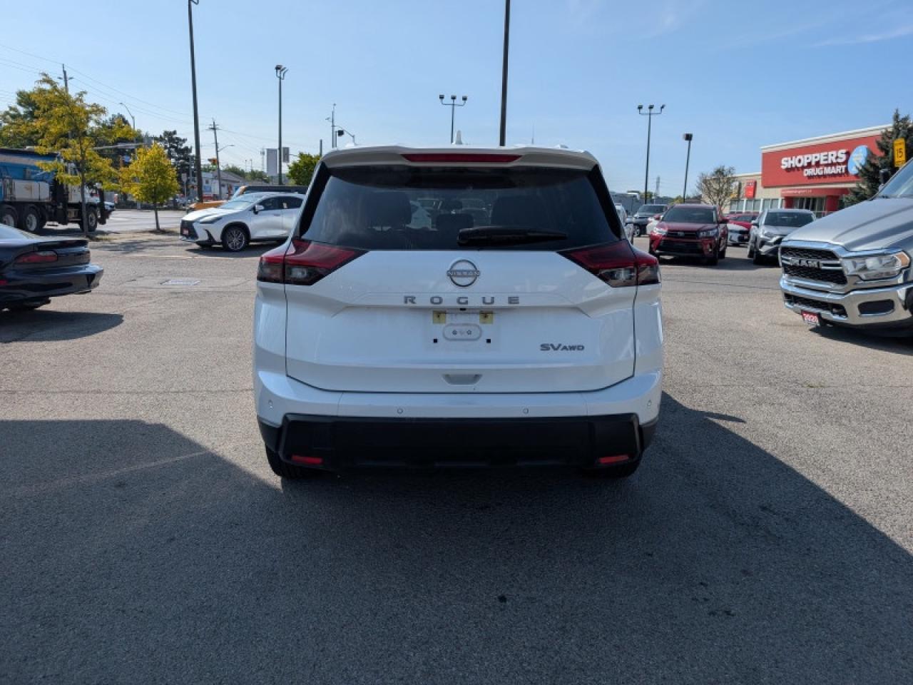 2024 Nissan Rogue SV Moonroof  **PANO ROOF - PWR GATE** Photo3
