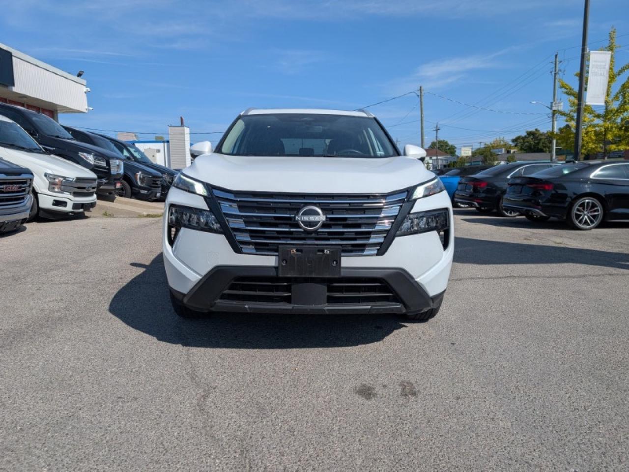 2024 Nissan Rogue SV Moonroof  **PANO ROOF - PWR GATE** Photo