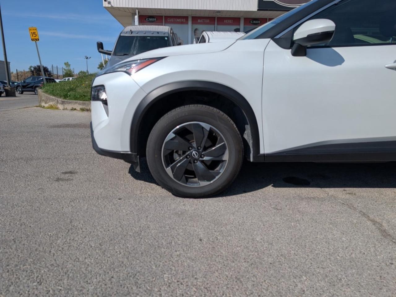 2024 Nissan Rogue SV Moonroof  **PANO ROOF - PWR GATE** Photo