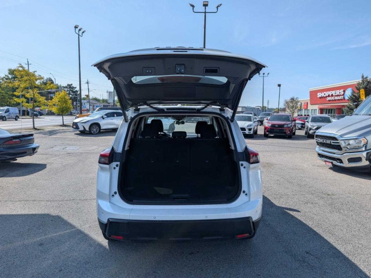 2024 Nissan Rogue SV Moonroof  **PANO ROOF - PWR GATE** Photo