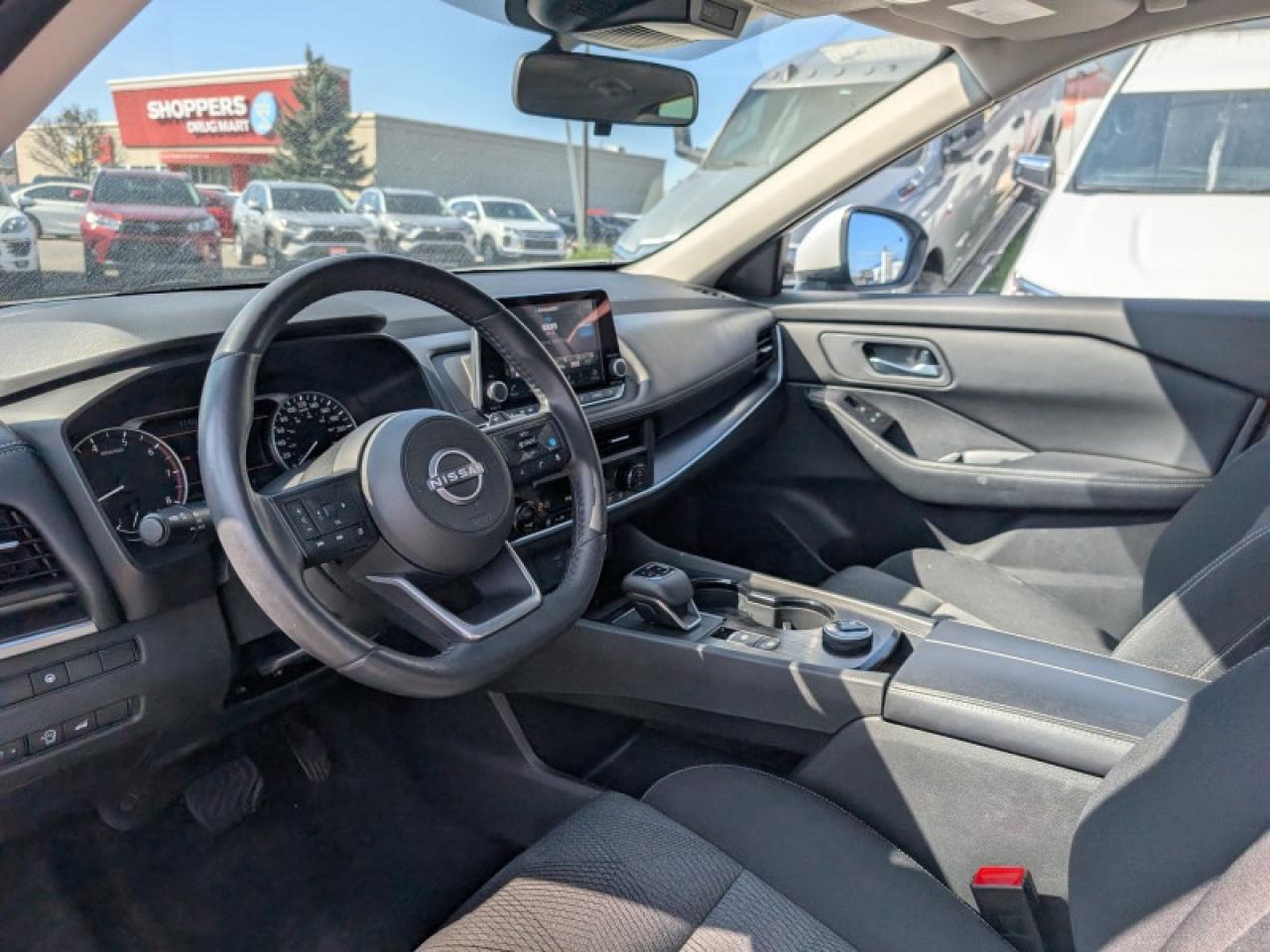 2024 Nissan Rogue SV Moonroof  **PANO ROOF - PWR GATE** Photo