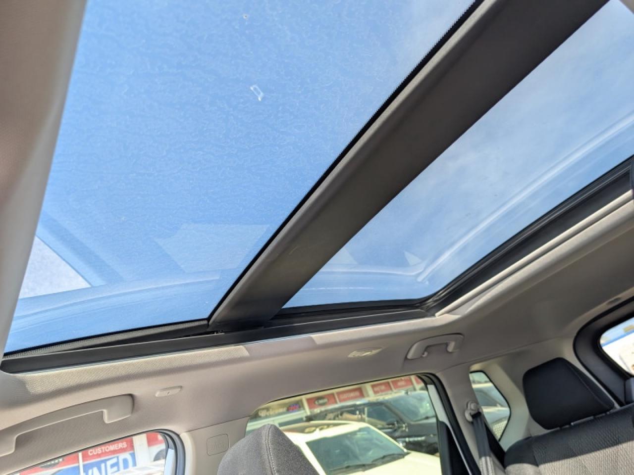 2024 Nissan Rogue SV Moonroof  **PANO ROOF - PWR GATE** Photo