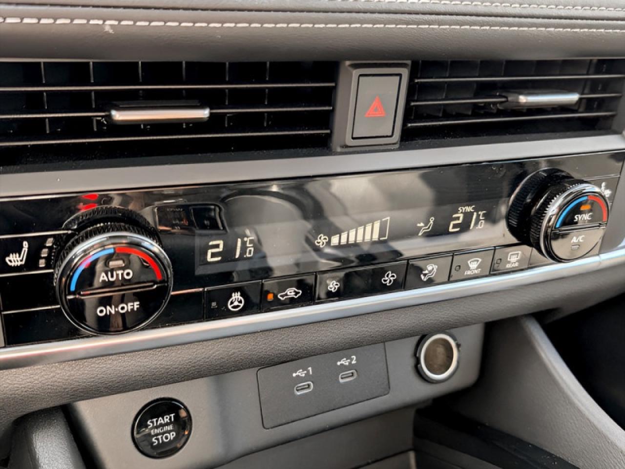 2024 Nissan Rogue SV Moonroof  **PANO ROOF - PWR GATE** Photo