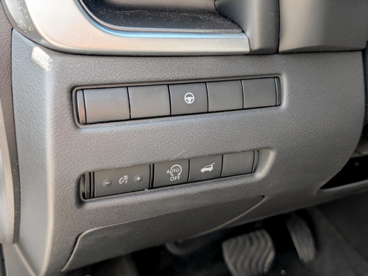 2024 Nissan Rogue SV Moonroof  **PANO ROOF - PWR GATE** Photo