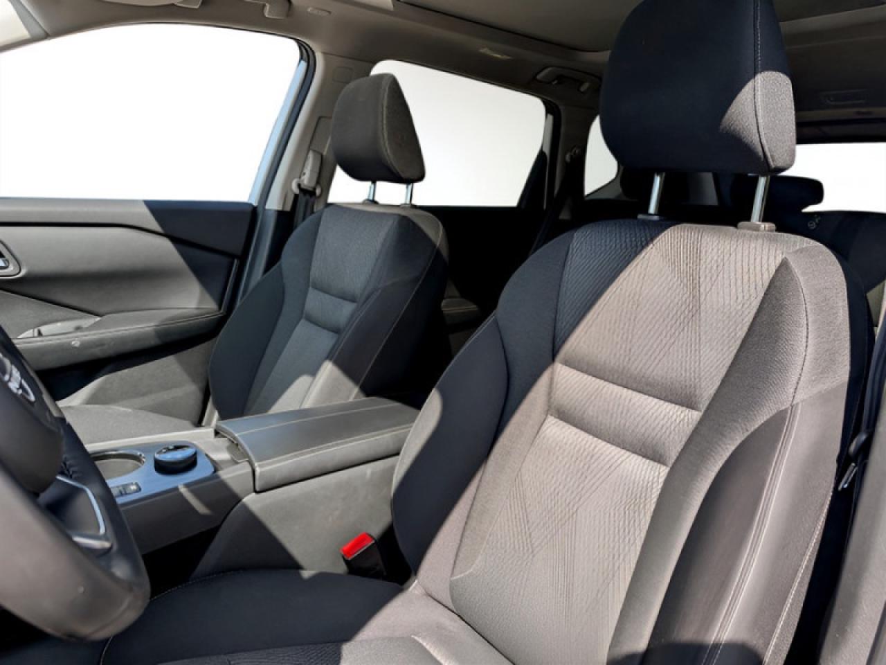 2024 Nissan Rogue SV Moonroof  **PANO ROOF - PWR GATE** Photo