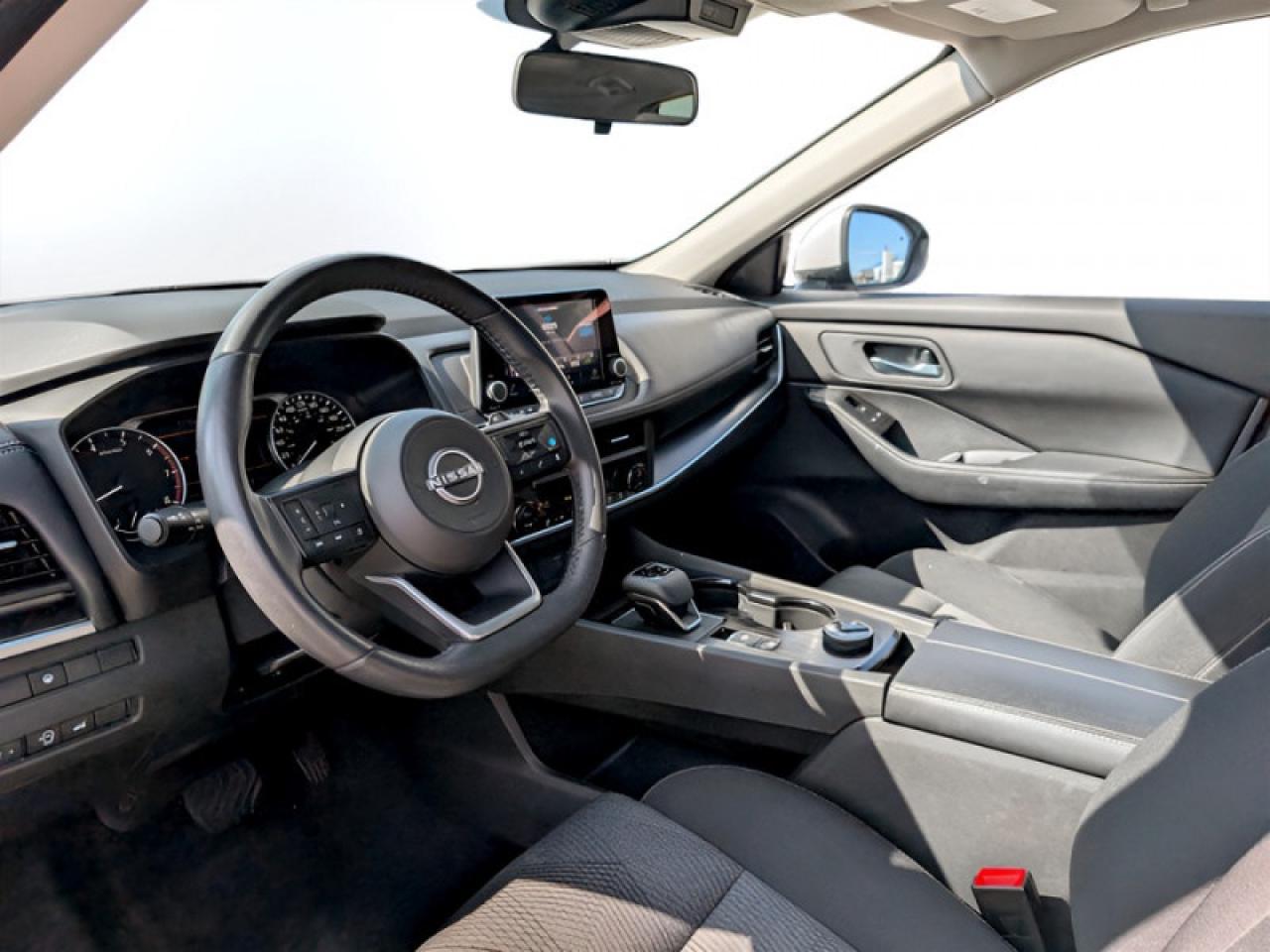 2024 Nissan Rogue SV Moonroof  **PANO ROOF - PWR GATE** Photo