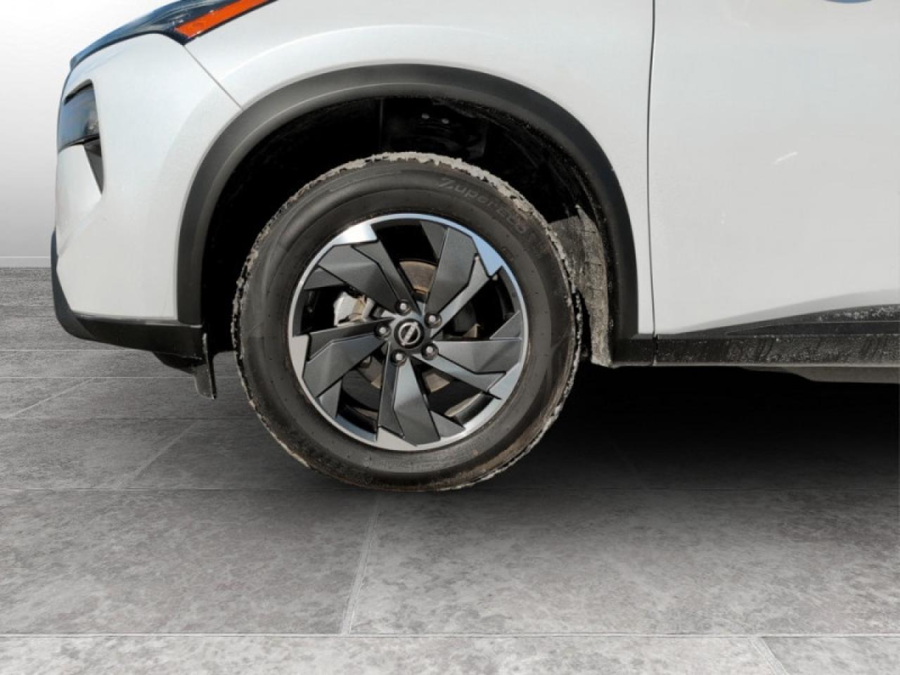 2024 Nissan Rogue SV Moonroof  **PANO ROOF - PWR GATE** Photo