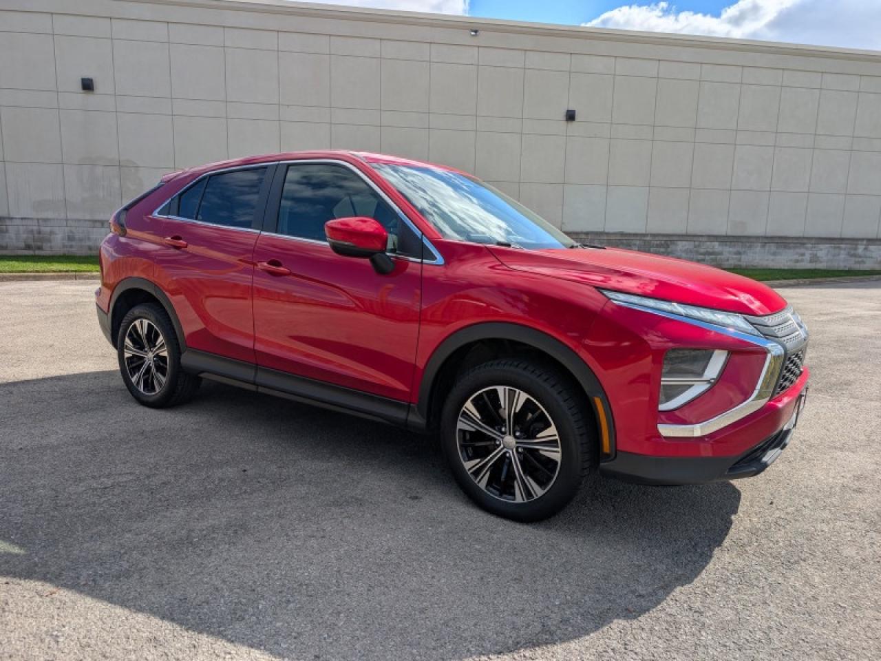 2022 Mitsubishi Eclipse Cross ES  **COL SENS - HTD SEATS** Photo
