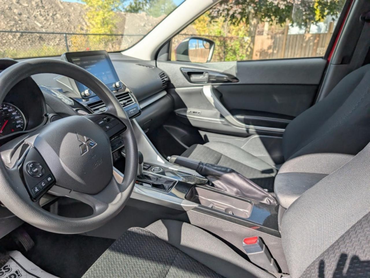 2022 Mitsubishi Eclipse Cross ES  **COL SENS - HTD SEATS** Photo