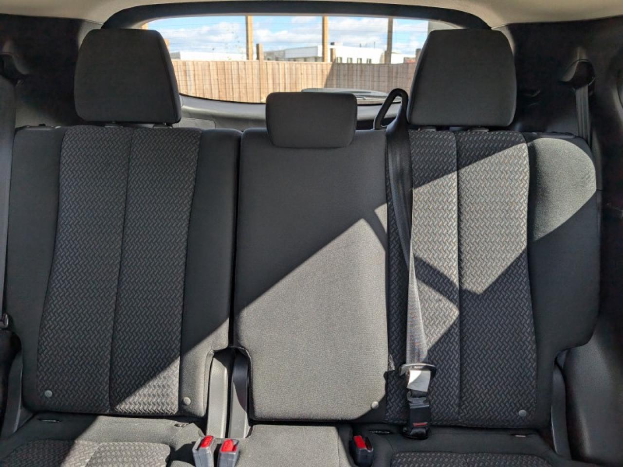 2022 Mitsubishi Eclipse Cross ES  **COL SENS - HTD SEATS** Photo