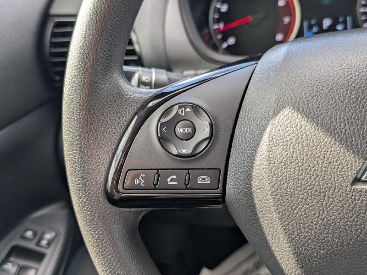 2022 Mitsubishi Eclipse Cross ES  **COL SENS - HTD SEATS** Photo
