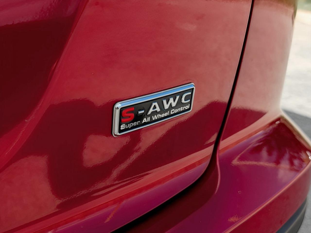 2022 Mitsubishi Eclipse Cross ES  **COL SENS - HTD SEATS** Photo